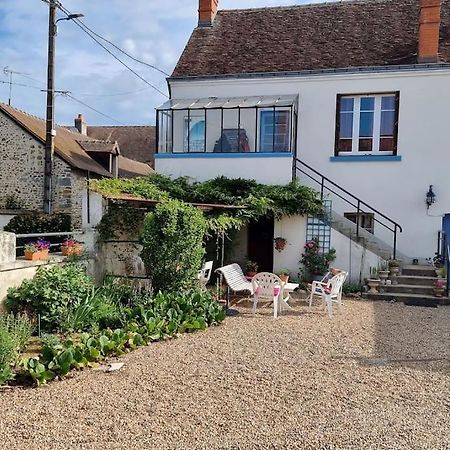 Les Noyers Monestois Entre Cher Et Canal De Berry Mennetou-sur-Cher Экстерьер фото