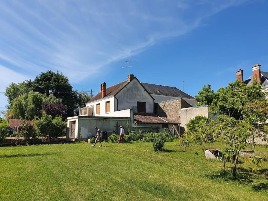 Les Noyers Monestois Entre Cher Et Canal De Berry Mennetou-sur-Cher Экстерьер фото
